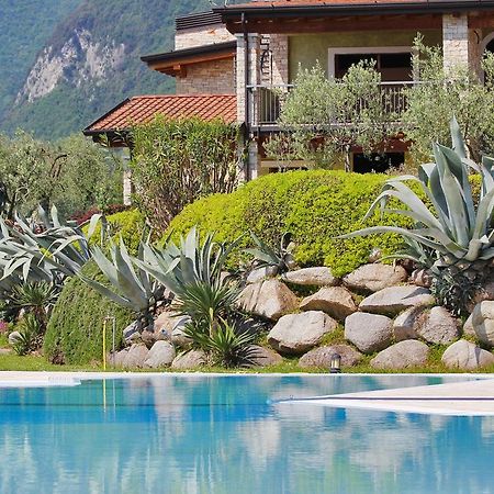 Residence "Borgo Le Torri" Toscolano Maderno Zewnętrze zdjęcie